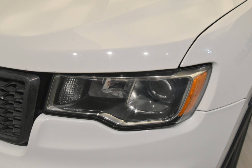 2017 Jeep Grand Cherokee Limited, White, Mileage: 94,735 - photo 7