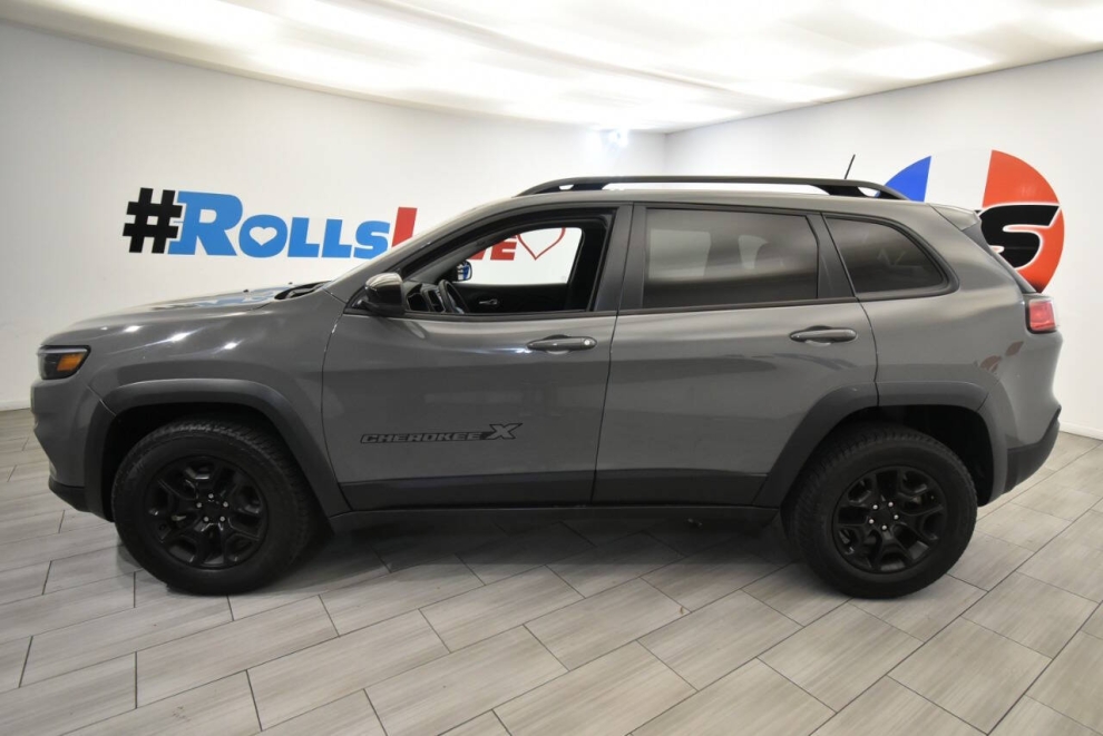 2022 Jeep Cherokee X 4x4 4dr SUV, Gris, Mileage: 48,340 - photo 1