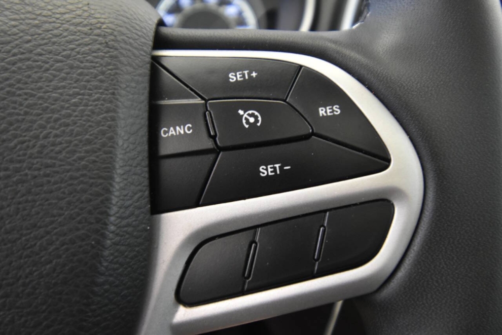 2022 Jeep Cherokee X 4x4 4dr SUV, Gris, Mileage: 48,340 - photo 25