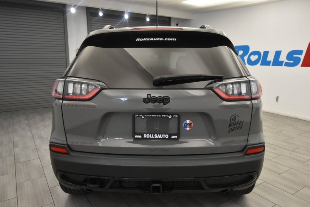 2022 Jeep Cherokee X 4x4 4dr SUV, Gris, Mileage: 48,340 - photo 3