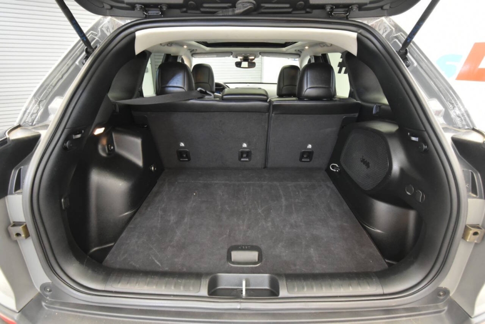 2022 Jeep Cherokee X 4x4 4dr SUV, Gris, Mileage: 48,340 - photo 30