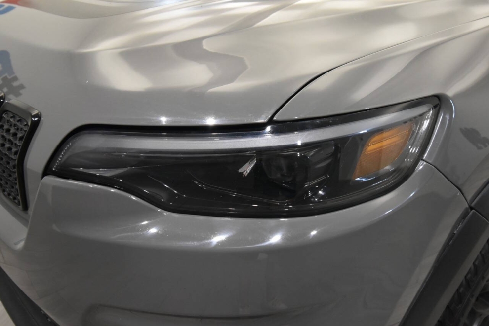 2022 Jeep Cherokee X 4x4 4dr SUV, Gris, Mileage: 48,340 - photo 7
