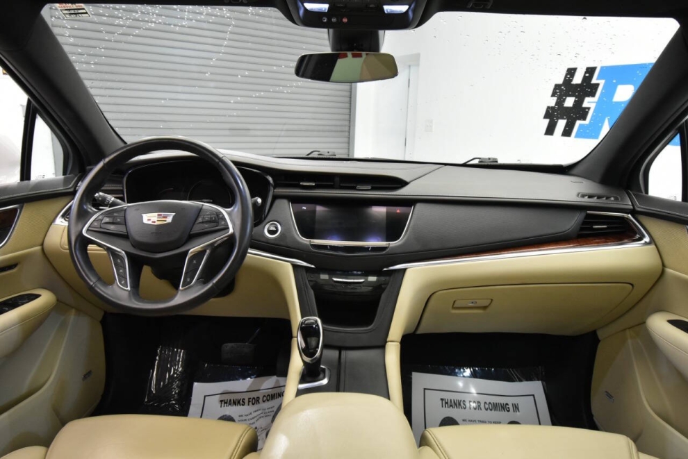2017 Cadillac XT5 Premium Luxury 4x4 4dr SUV, White, Mileage: 86,879 - photo 17