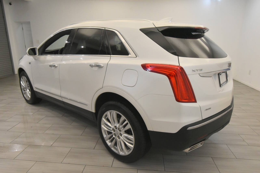 2017 Cadillac XT5 Premium Luxury 4x4 4dr SUV, White, Mileage: 86,879 - photo 2