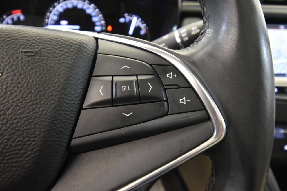 2017 Cadillac XT5 Premium Luxury 4x4 4dr SUV, White, Mileage: 86,879 - photo 26