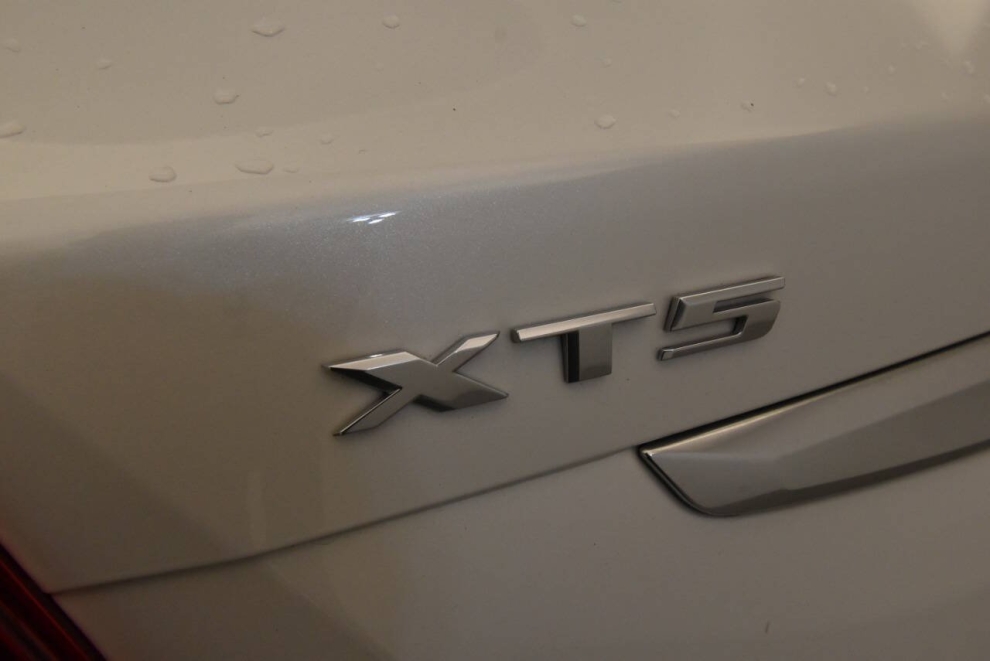 2017 Cadillac XT5 Premium Luxury 4x4 4dr SUV, White, Mileage: 86,879 - photo 33