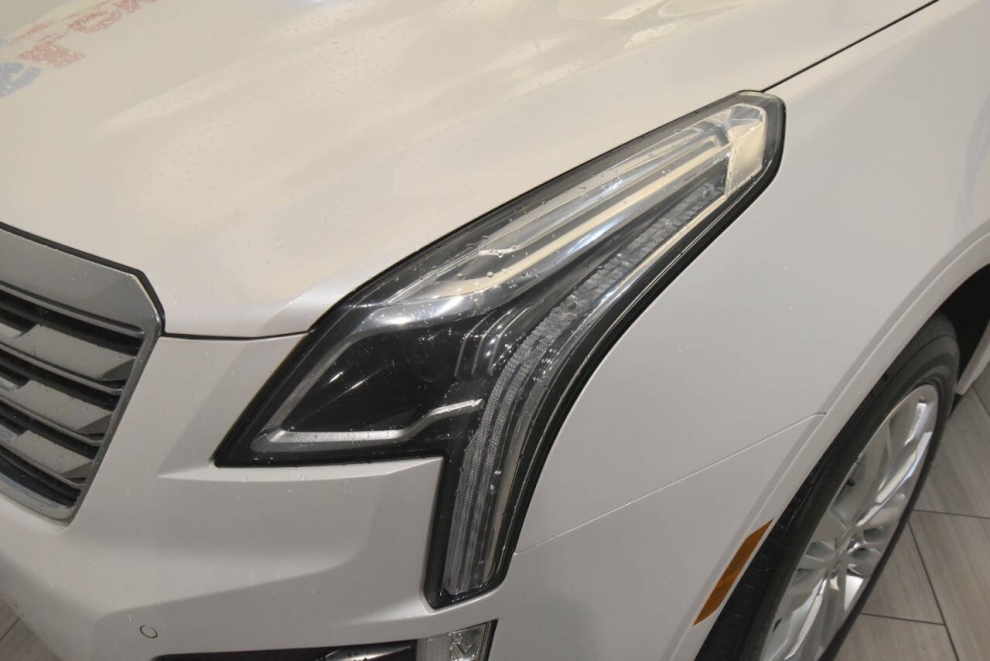 2017 Cadillac XT5 Premium Luxury 4x4 4dr SUV, White, Mileage: 86,879 - photo 7
