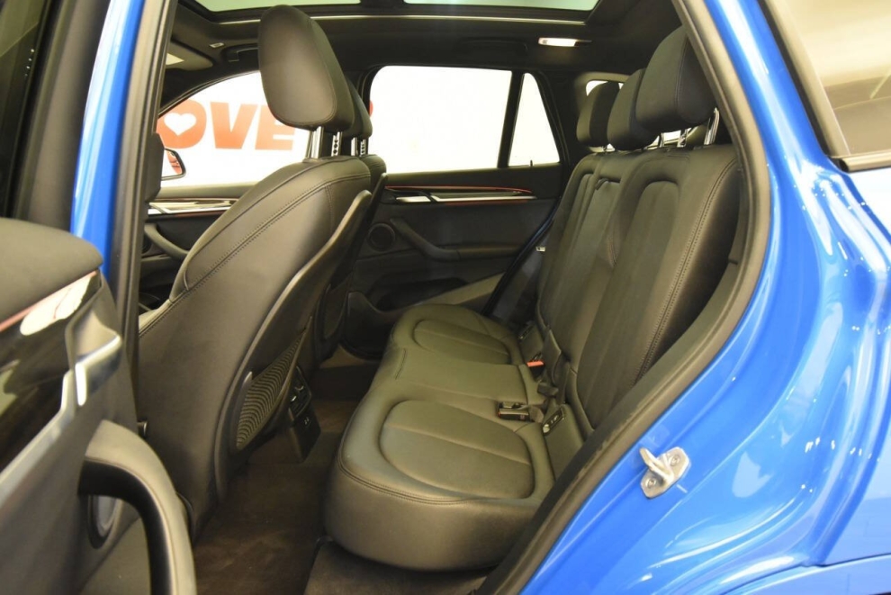 2021 BMW X1 sDrive28i 4dr Sports Activity Vehicle, Blue, Mileage: 29,827 - photo 12