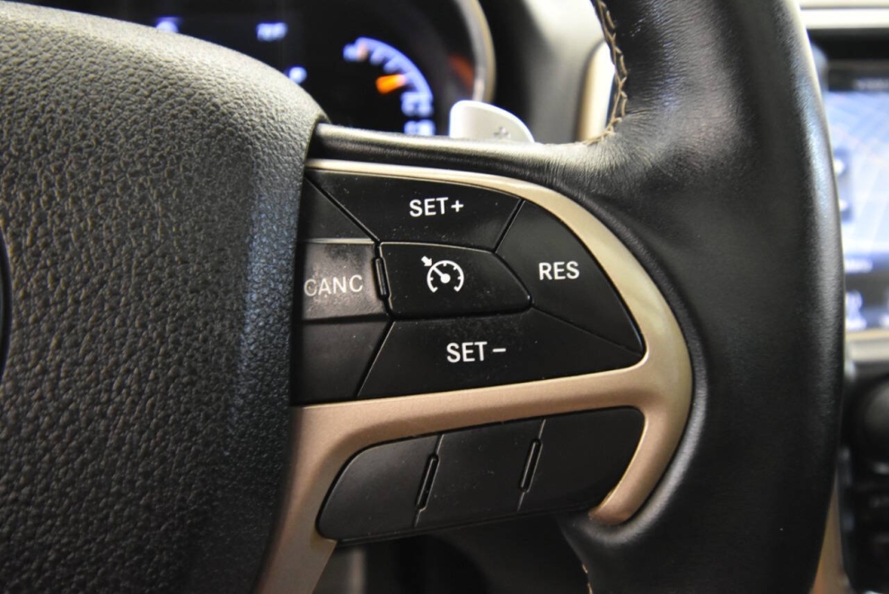 2017 Jeep Grand Cherokee Limited, Silver, Mileage: 98,501 - photo 26