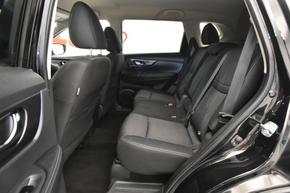 2018 Nissan Rogue SV, Black, Mileage: 105,124 - photo 12