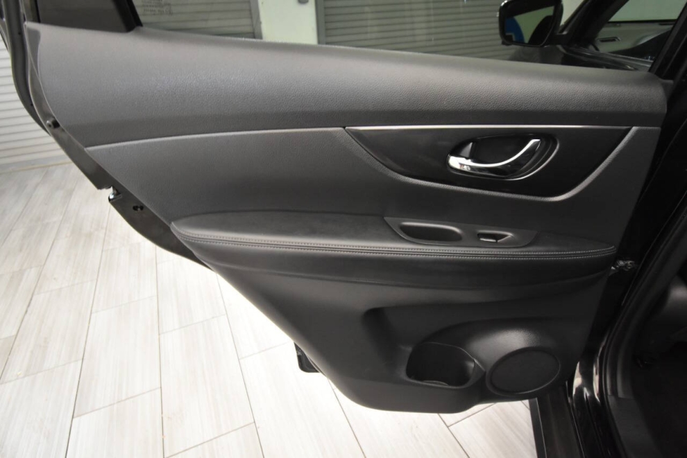 2018 Nissan Rogue SV, Black, Mileage: 105,124 - photo 13