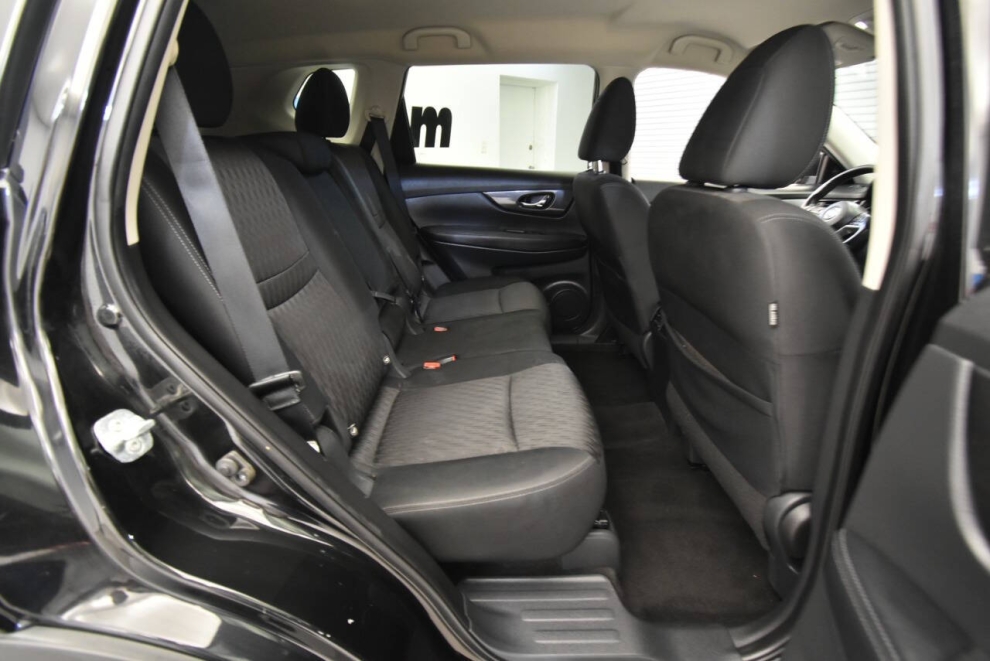 2018 Nissan Rogue SV, Black, Mileage: 105,124 - photo 16