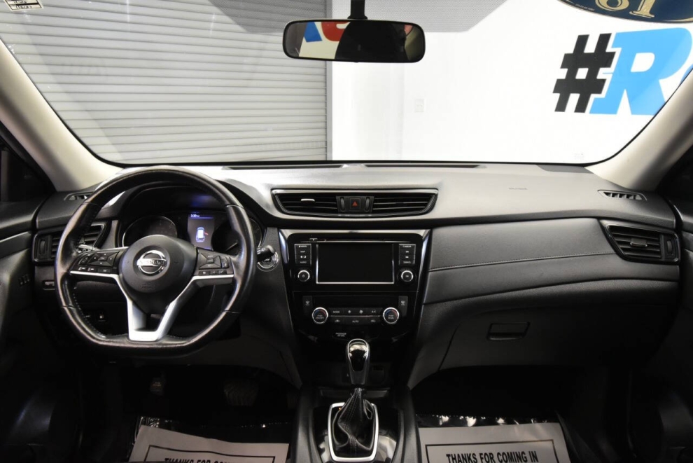 2018 Nissan Rogue SV, Black, Mileage: 105,124 - photo 17