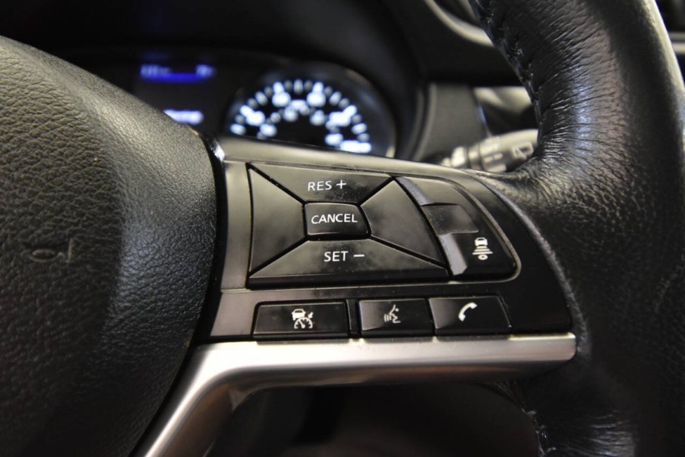 2018 Nissan Rogue SV, Black, Mileage: 105,124 - photo 25
