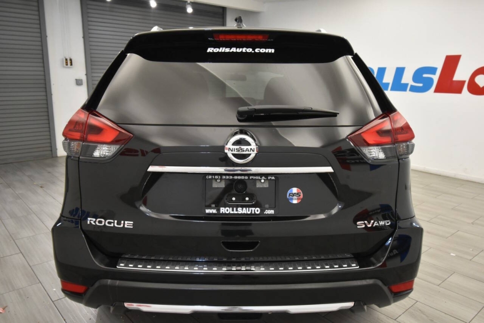 2018 Nissan Rogue SV, Black, Mileage: 105,124 - photo 3
