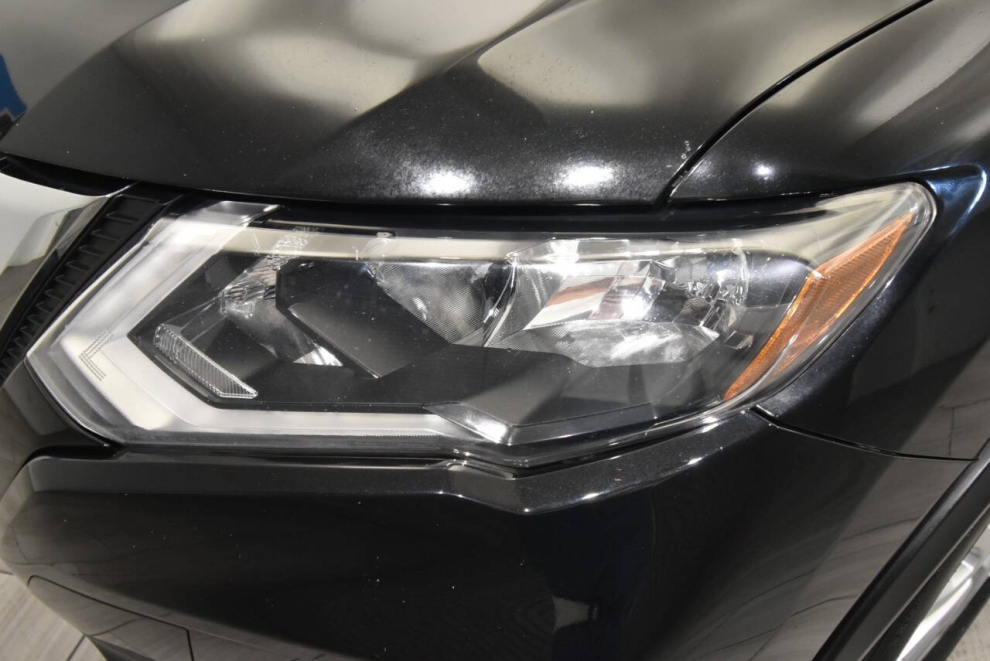 2018 Nissan Rogue SV, Black, Mileage: 105,124 - photo 7