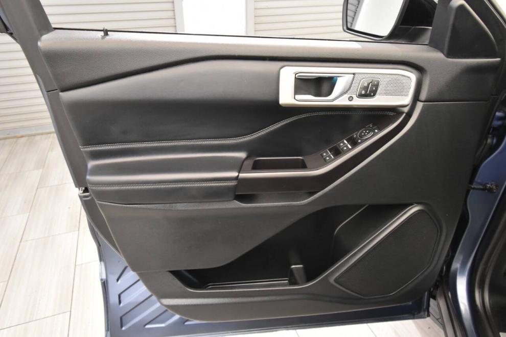 2020 Ford Explorer Limited AWD 4dr SUV, Blue, Mileage: 100,884 - photo 11
