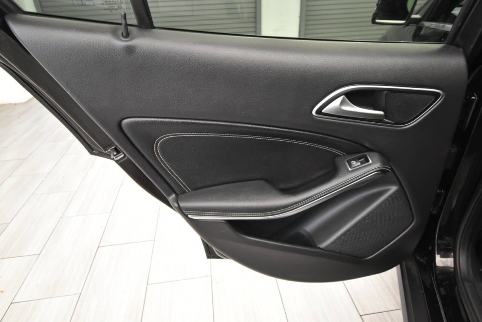 2019 Mercedes-Benz GLA GLA 250 4MATIC AWD 4dr SUV, Black, Mileage: 88,526 - photo 13