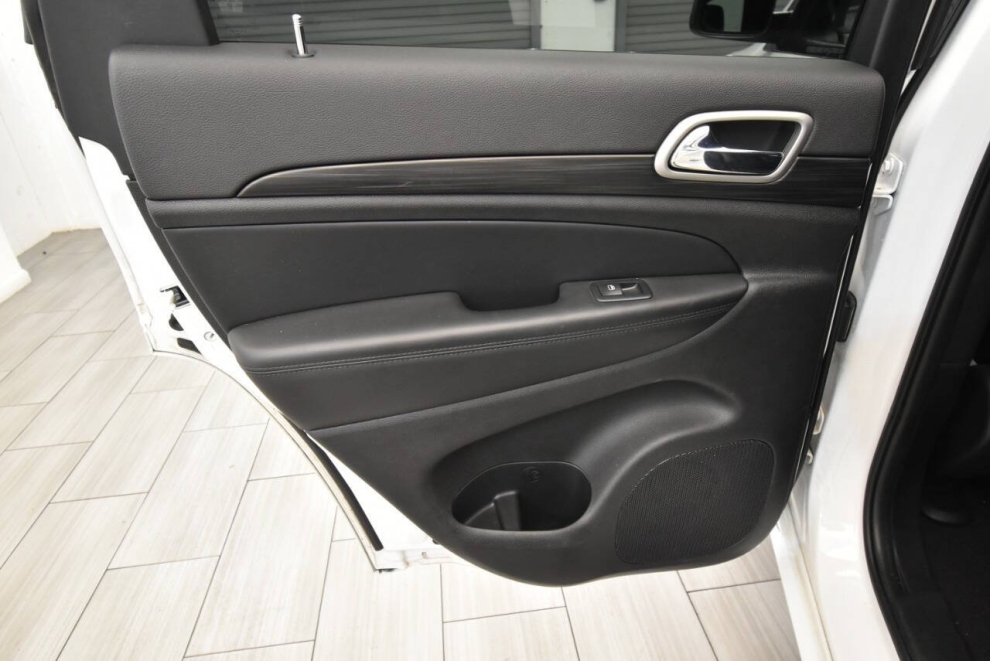 2021 Jeep Grand Cherokee Laredo X, White, Mileage: 71,601 - photo 13
