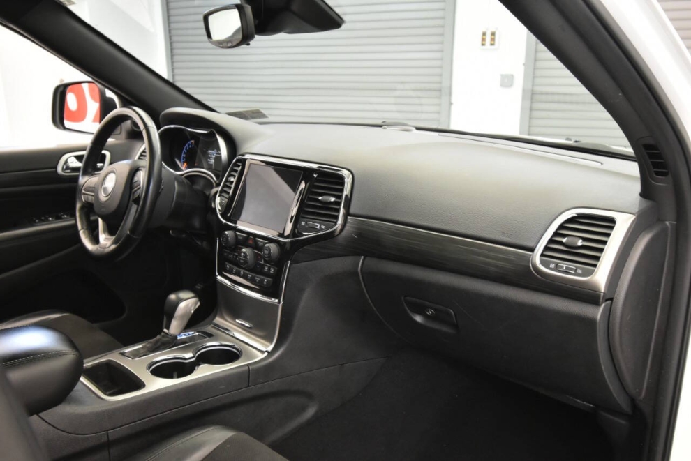 2021 Jeep Grand Cherokee Laredo X, White, Mileage: 71,601 - photo 14