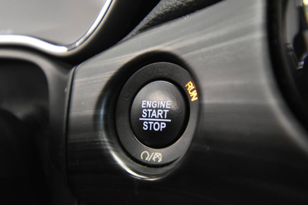 2021 Jeep Grand Cherokee Laredo X, White, Mileage: 71,601 - photo 19