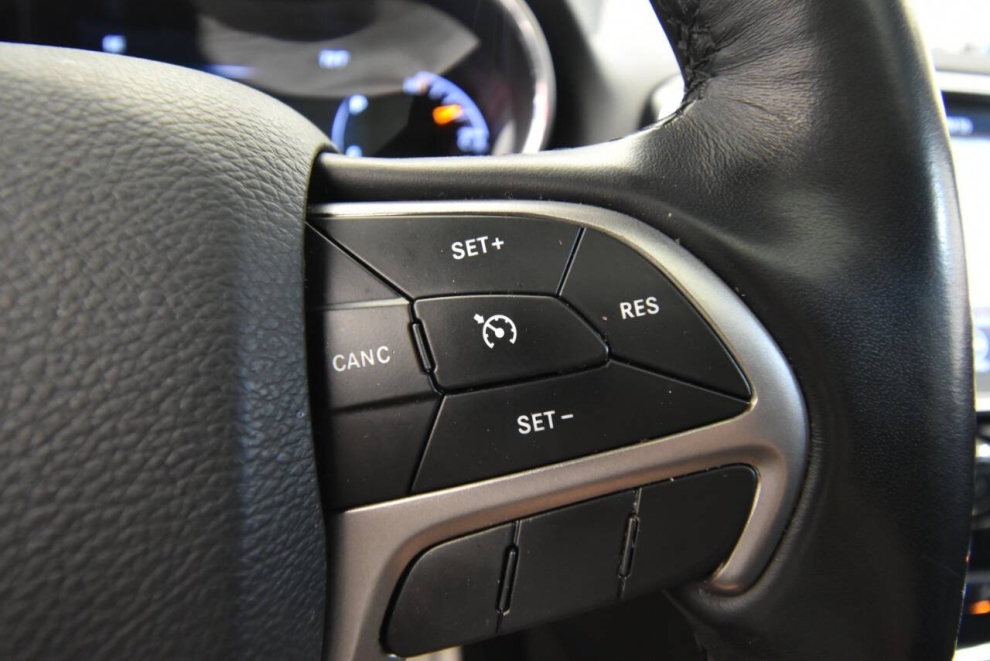 2021 Jeep Grand Cherokee Laredo X, White, Mileage: 71,601 - photo 26