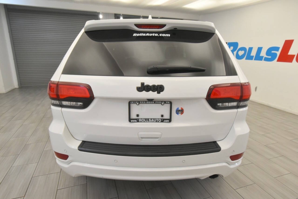 2021 Jeep Grand Cherokee Laredo X, White, Mileage: 71,601 - photo 3