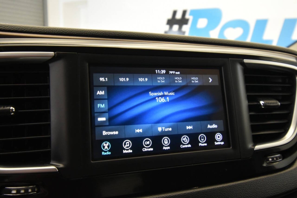 2019 Chrysler Pacifica Touring L, White, Mileage: 98,523 - photo 22