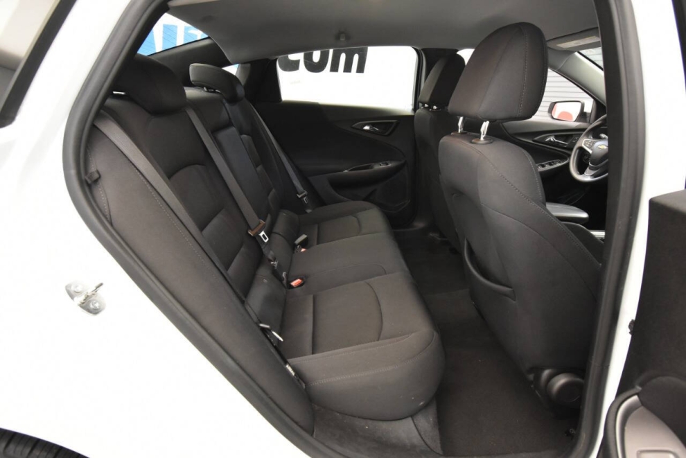 2023 Chevrolet Malibu LT 4dr Sedan w/1LT, White, Mileage: 81,774 - photo 16