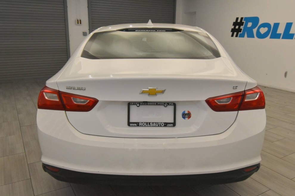 2023 Chevrolet Malibu LT 4dr Sedan w/1LT, White, Mileage: 81,774 - photo 3