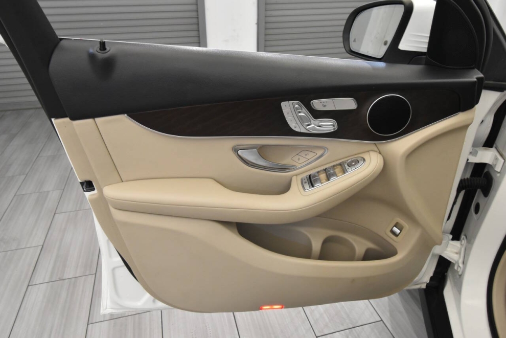 2019 Mercedes-Benz GLC GLC 300 4MATIC AWD 4dr SUV, White, Mileage: 82,165 - photo 11