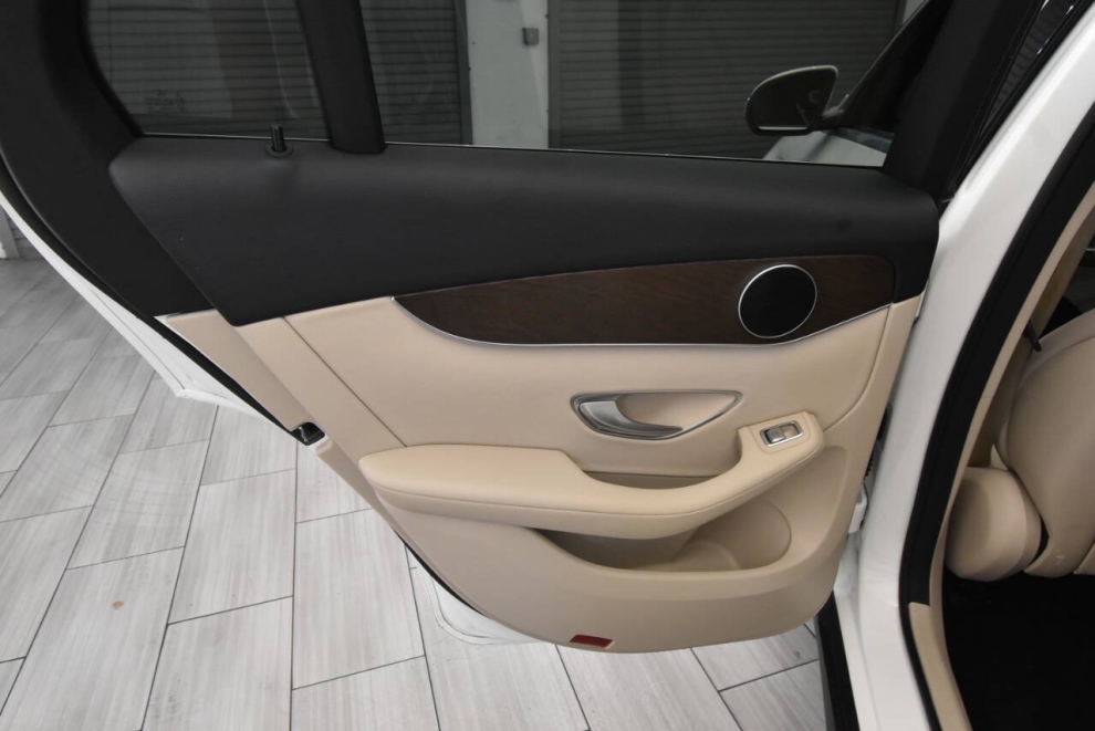 2019 Mercedes-Benz GLC GLC 300 4MATIC AWD 4dr SUV, White, Mileage: 82,165 - photo 13