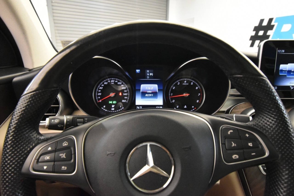 2019 Mercedes-Benz GLC GLC 300 4MATIC AWD 4dr SUV, White, Mileage: 82,165 - photo 24