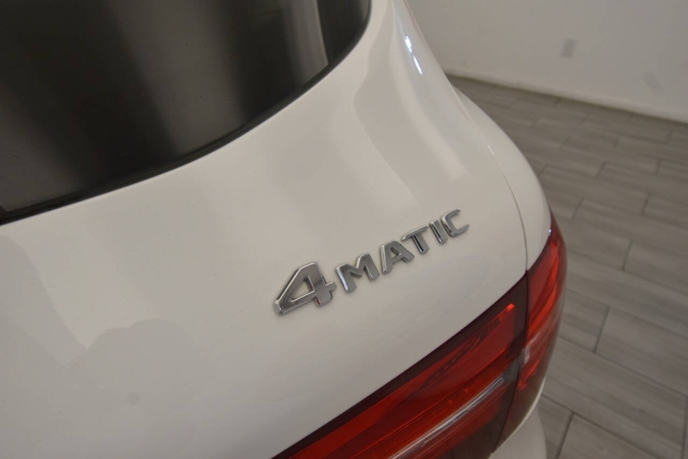 2019 Mercedes-Benz GLC GLC 300 4MATIC AWD 4dr SUV, White, Mileage: 82,165 - photo 32