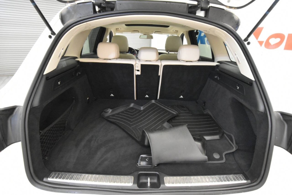 2019 Mercedes-Benz GLC GLC 300 4MATIC AWD 4dr SUV, White, Mileage: 82,165 - photo 33