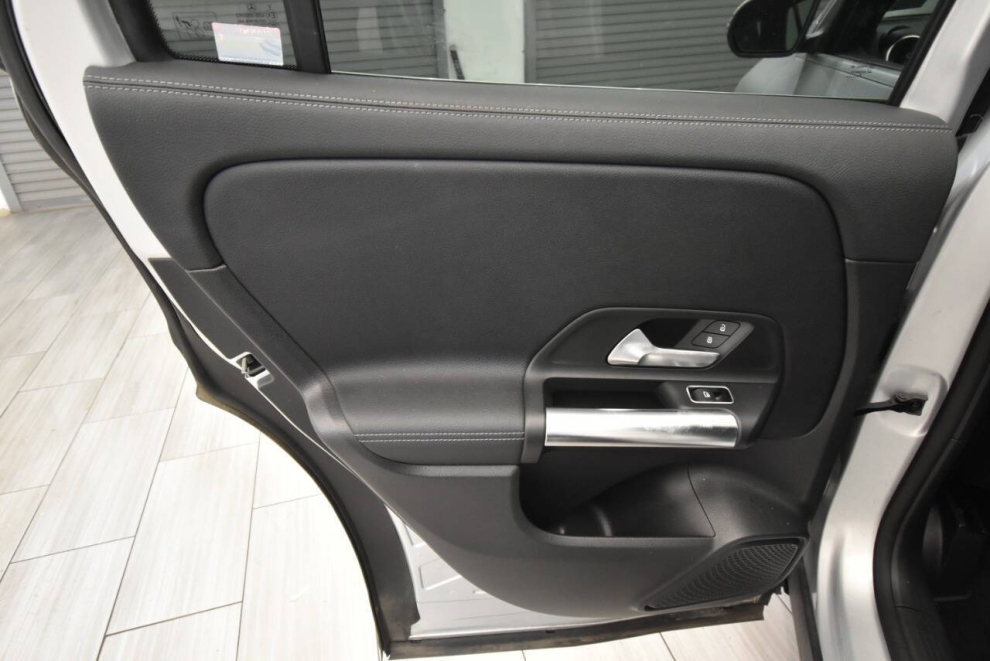 2021 Mercedes-Benz GLA GLA 250 4MATIC AWD 4dr SUV, Silver, Mileage: 64,409 - photo 13
