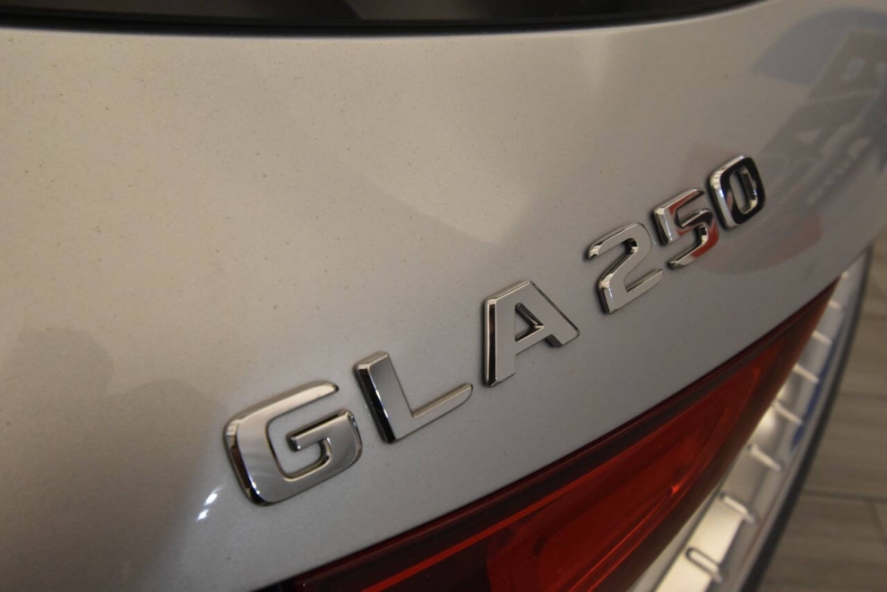 2021 Mercedes-Benz GLA GLA 250 4MATIC AWD 4dr SUV, Silver, Mileage: 64,409 - photo 32