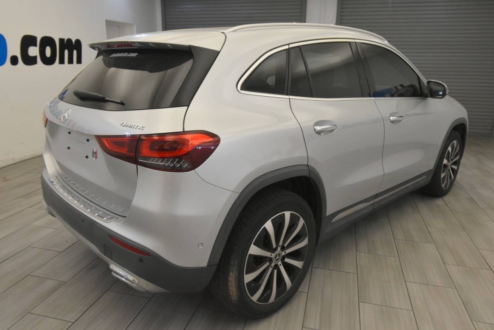 2021 Mercedes-Benz GLA GLA 250 4MATIC AWD 4dr SUV, Silver, Mileage: 64,409 - photo 4