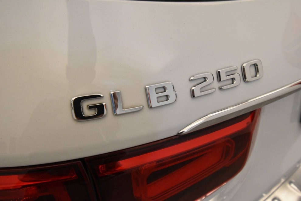 2021 Mercedes-Benz GLB GLB 250 4MATIC AWD 4dr SUV, White, Mileage: 41,098 - photo 31