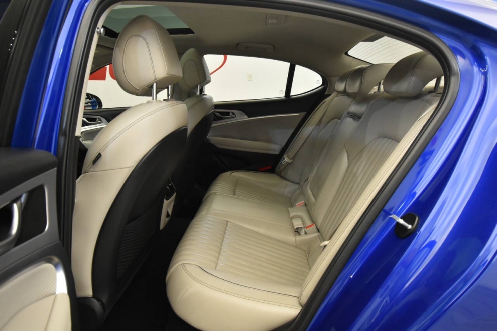 2021 Genesis G70 HTRAC, Blue, Mileage: 85,657 - photo 12