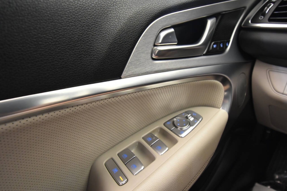 2021 Genesis G70 HTRAC, Blue, Mileage: 85,657 - photo 29