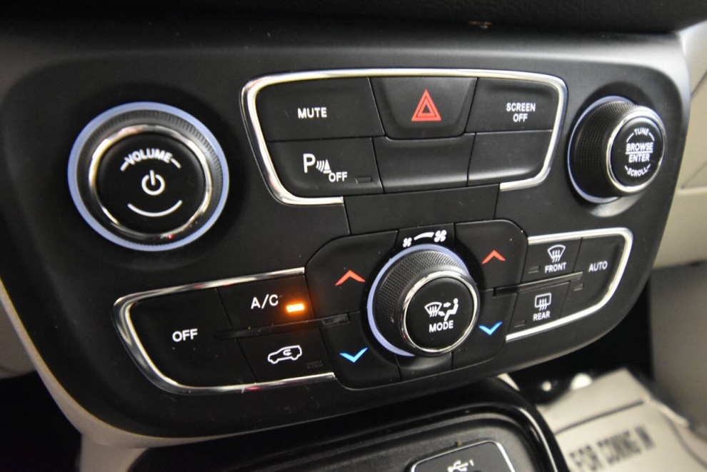 2020 Jeep Compass Limited, White, Mileage: 98,381 - photo 20