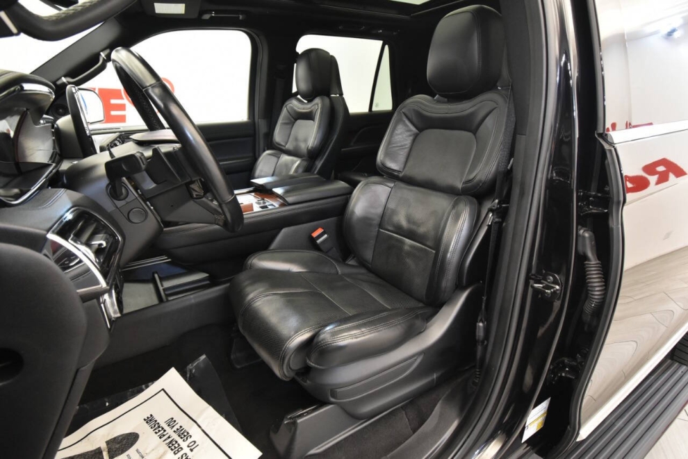 2021 Lincoln Navigator L Reserve 4x4 4dr SUV, Black, Mileage: 87,665 - photo 10