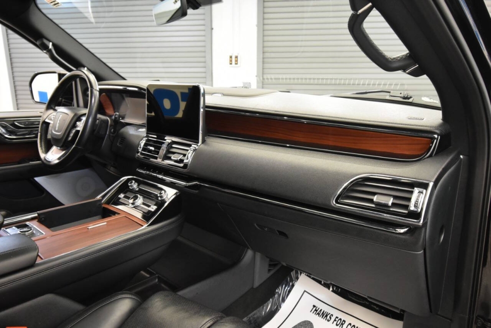 2021 Lincoln Navigator L Reserve 4x4 4dr SUV, Black, Mileage: 87,665 - photo 16