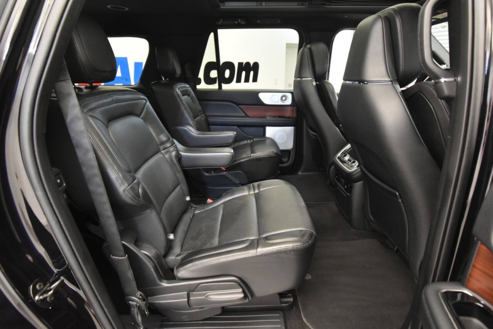 2021 Lincoln Navigator L Reserve 4x4 4dr SUV, Black, Mileage: 87,665 - photo 18