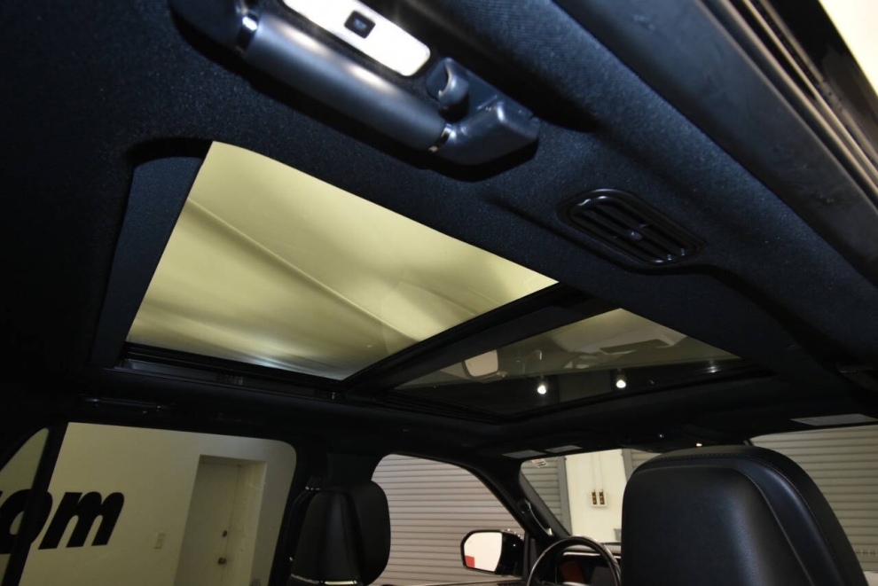2021 Lincoln Navigator L Reserve 4x4 4dr SUV, Black, Mileage: 87,665 - photo 19