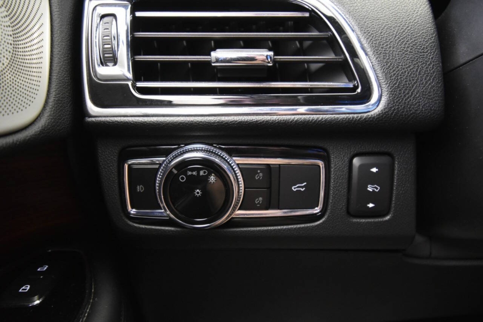 2021 Lincoln Navigator L Reserve 4x4 4dr SUV, Black, Mileage: 87,665 - photo 32