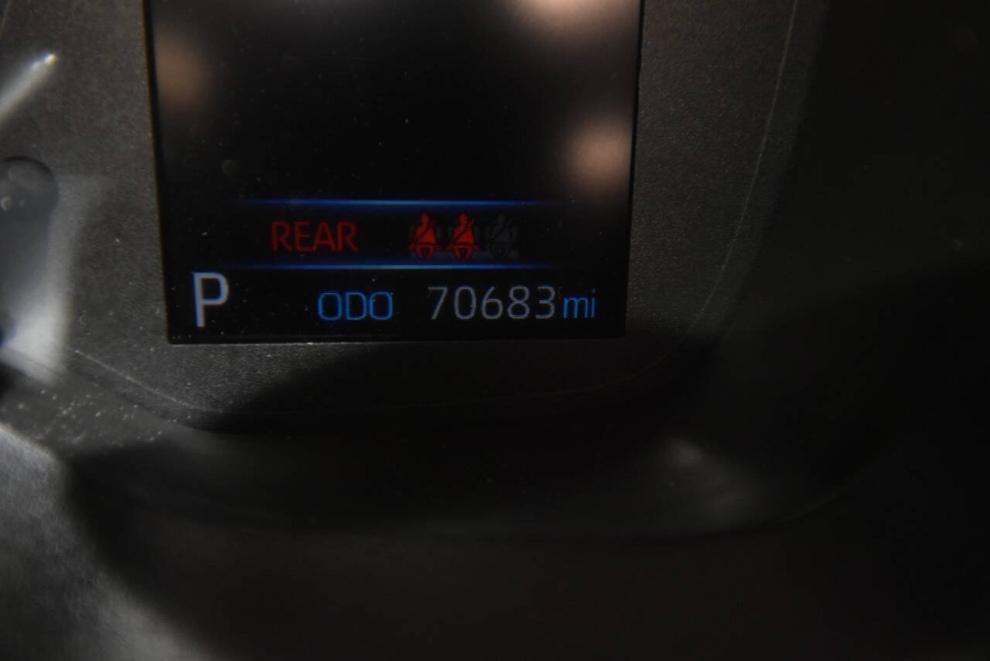 2021 Toyota Corolla LE 4dr Sedan, Red, Mileage: 70,657 - photo 25
