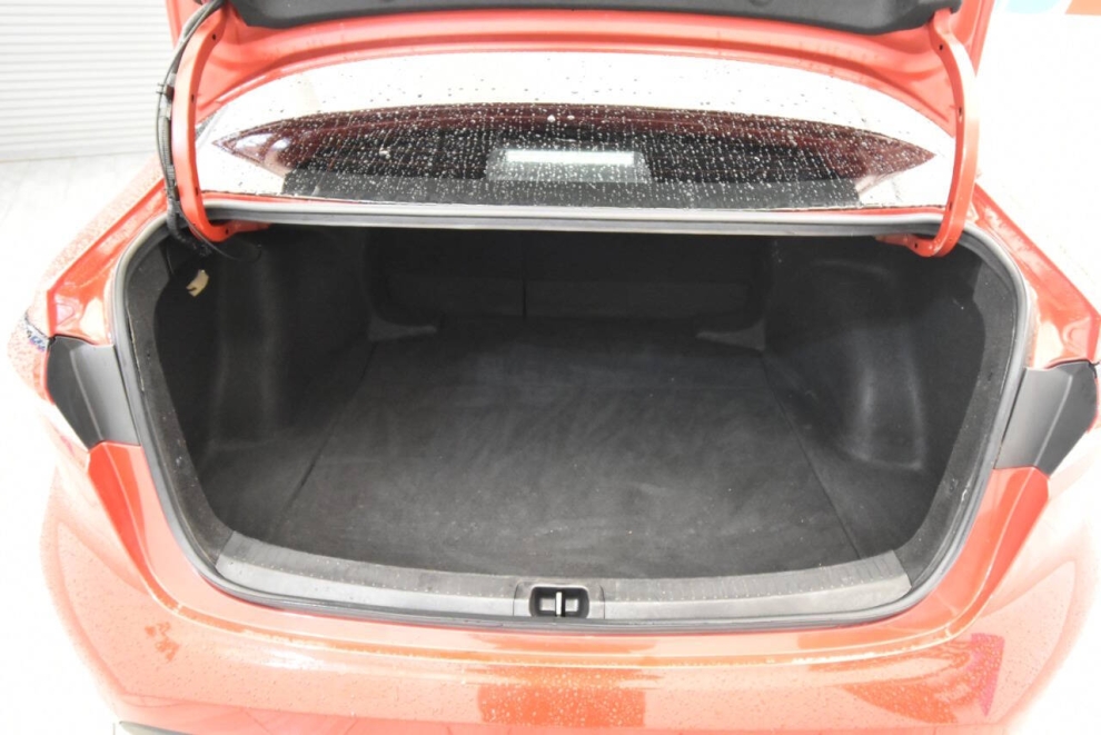 2021 Toyota Corolla LE 4dr Sedan, Red, Mileage: 70,657 - photo 30