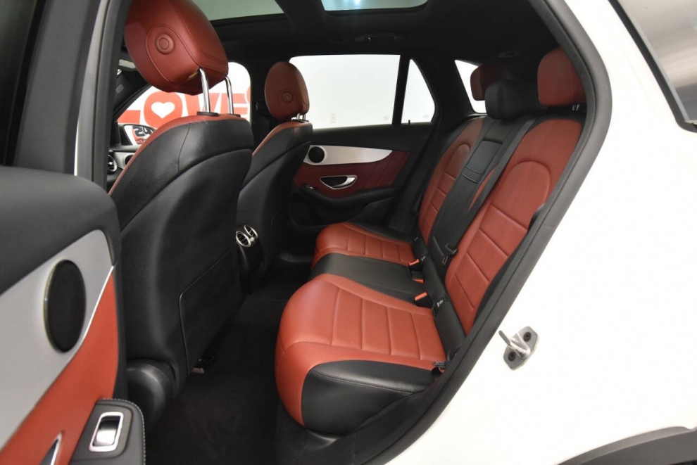 2022 Mercedes-Benz GLC GLC 300 4MATIC AWD 4dr SUV, White, Mileage: 77,244 - photo 12